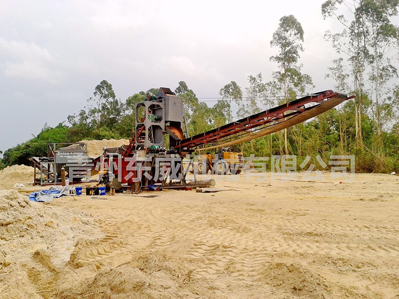 海南儋州挖斗洗沙机应用现场